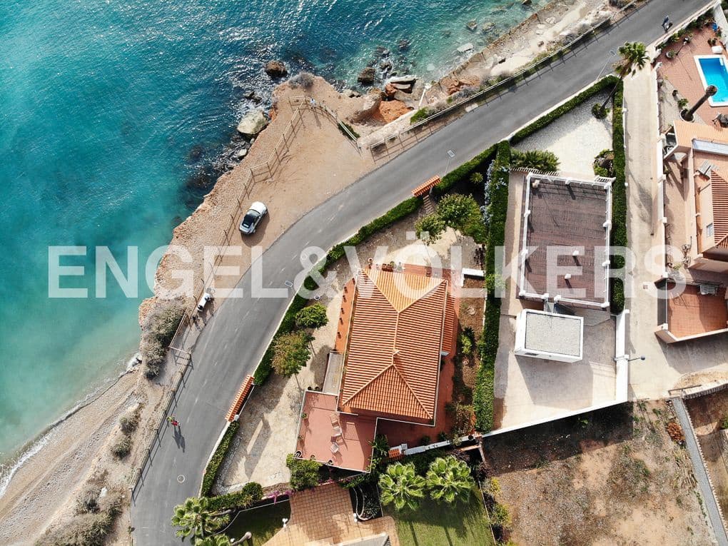 5 bedroom Villa for sale in Vinaros with garage - € 630,000 (Ref: 8239519)
