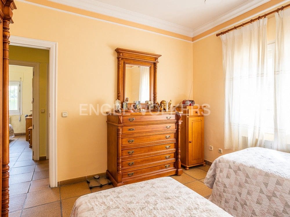 4 bedroom Villa for sale in Ondara with pool garage - € 600,000 (Ref: 8239524)