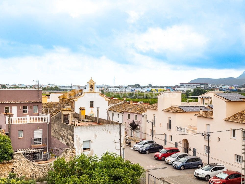 4 bedroom Villa for sale in Ondara with pool garage - € 600,000 (Ref: 8239524)