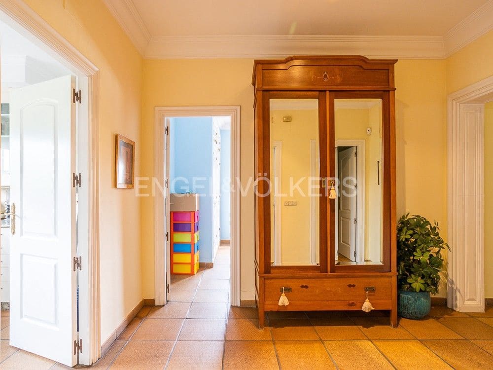 4 bedroom Villa for sale in Ondara with pool garage - € 600,000 (Ref: 8239524)