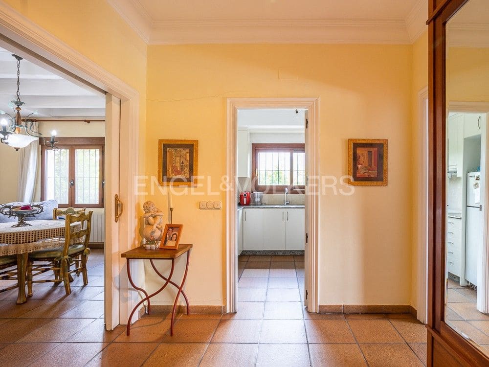 4 bedroom Villa for sale in Ondara with pool garage - € 600,000 (Ref: 8239524)