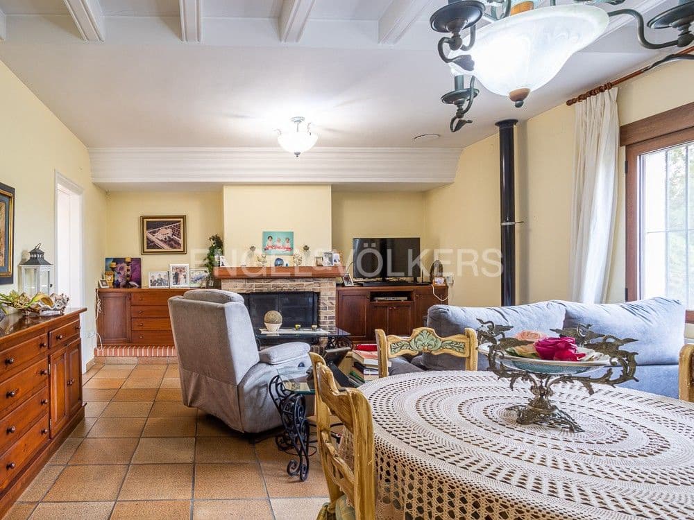 4 bedroom Villa for sale in Ondara with pool garage - € 600,000 (Ref: 8239524)
