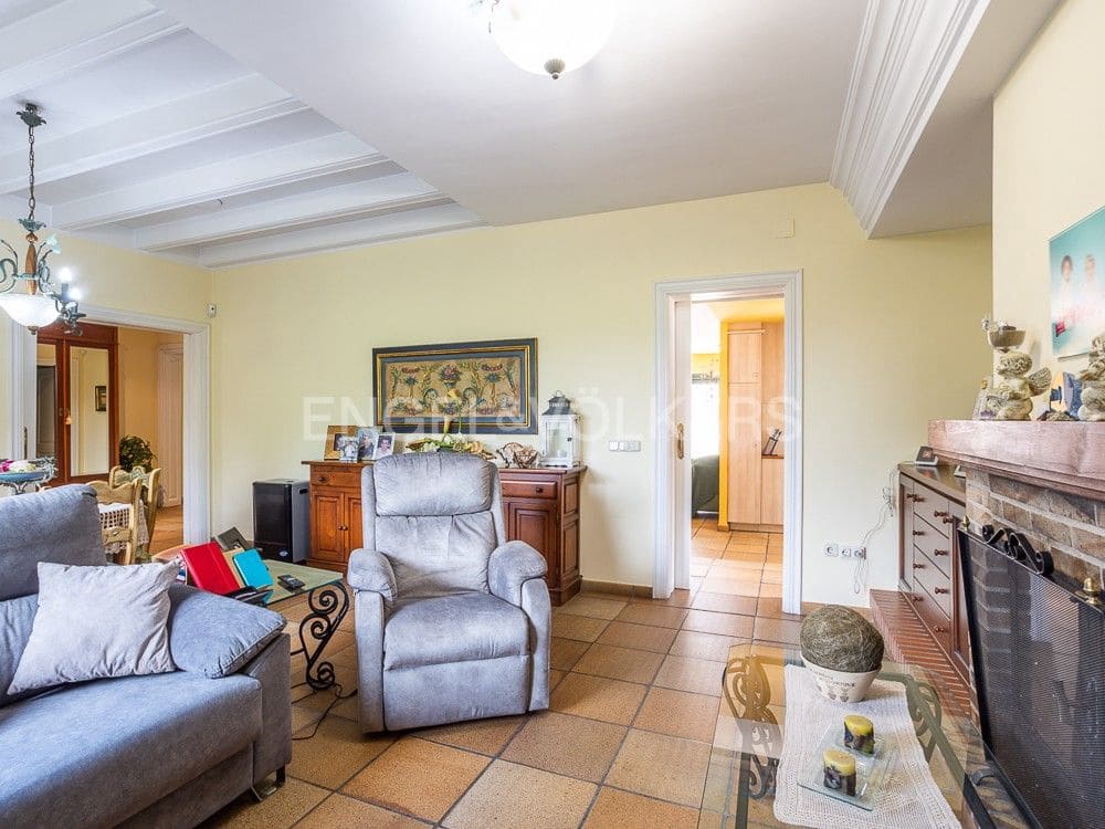 4 bedroom Villa for sale in Ondara with pool garage - € 600,000 (Ref: 8239524)