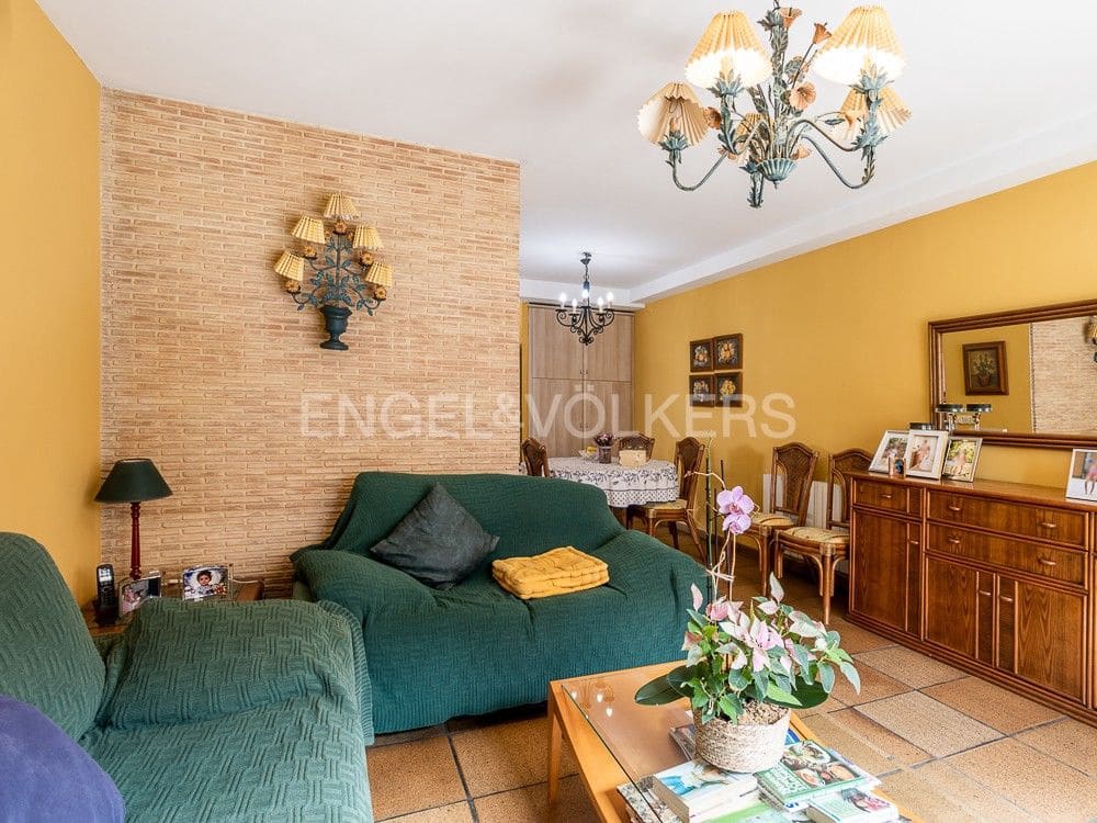 4 bedroom Villa for sale in Ondara with pool garage - € 600,000 (Ref: 8239524)
