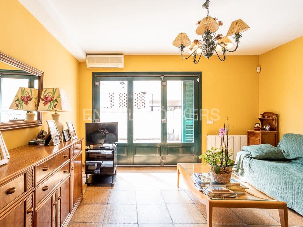 4 bedroom Villa for sale in Ondara with pool garage - € 600,000 (Ref: 8239524)
