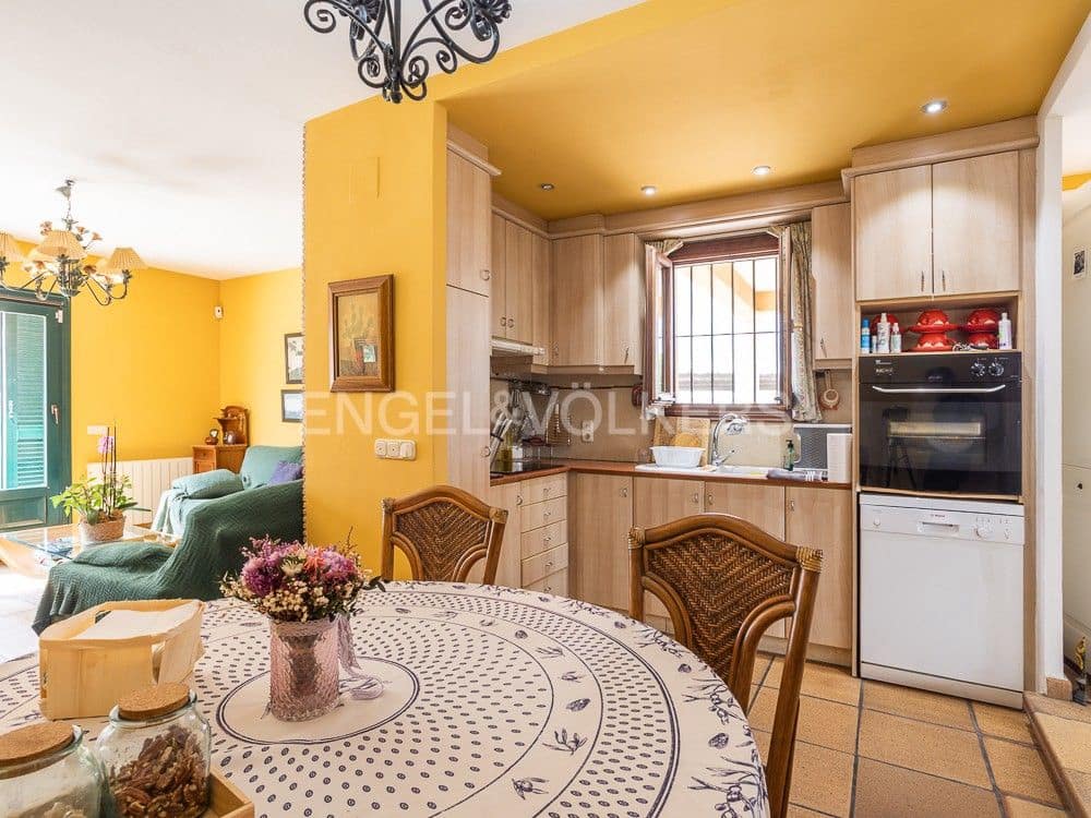 4 bedroom Villa for sale in Ondara with pool garage - € 600,000 (Ref: 8239524)