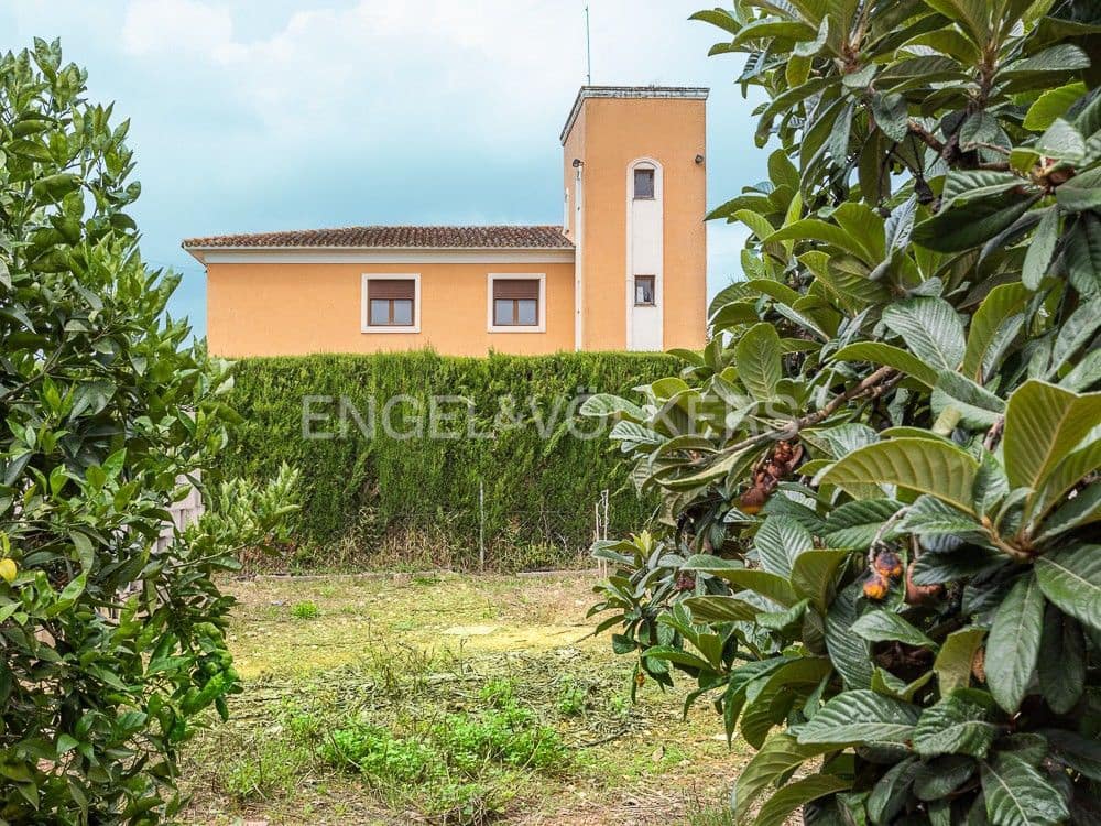 4 bedroom Villa for sale in Ondara with pool garage - € 600,000 (Ref: 8239524)