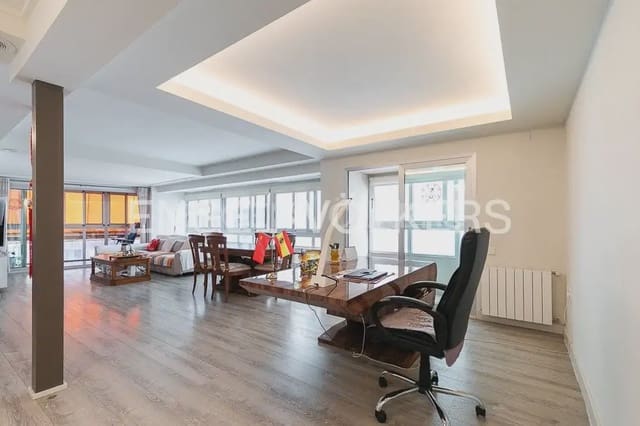 Piso de 3 habitaciones en Sant Francesc, València ciudad en venta con garaje - 1.200.000 € (Ref: 8292643)