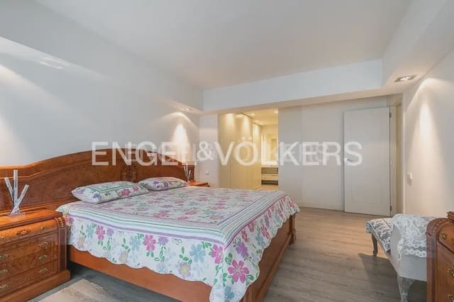 Piso de 3 habitaciones en Sant Francesc, València ciudad en venta con garaje - 1.200.000 € (Ref: 8292643)