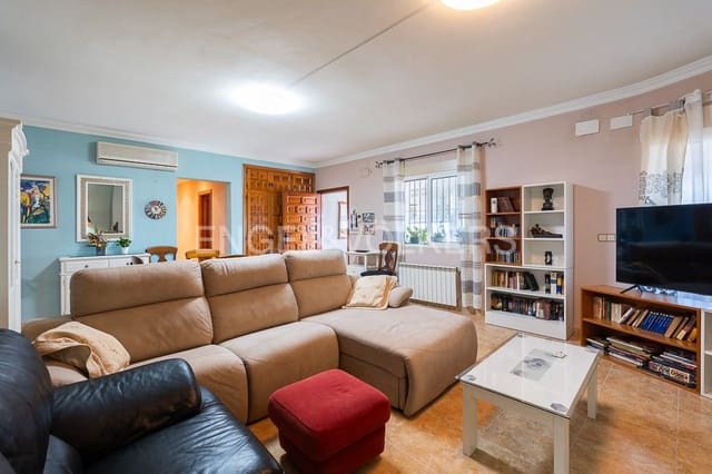 3 slaapkamer Villa te koop in La Font d'En Carròs met garage - € 340.000 (Ref: 8292739)