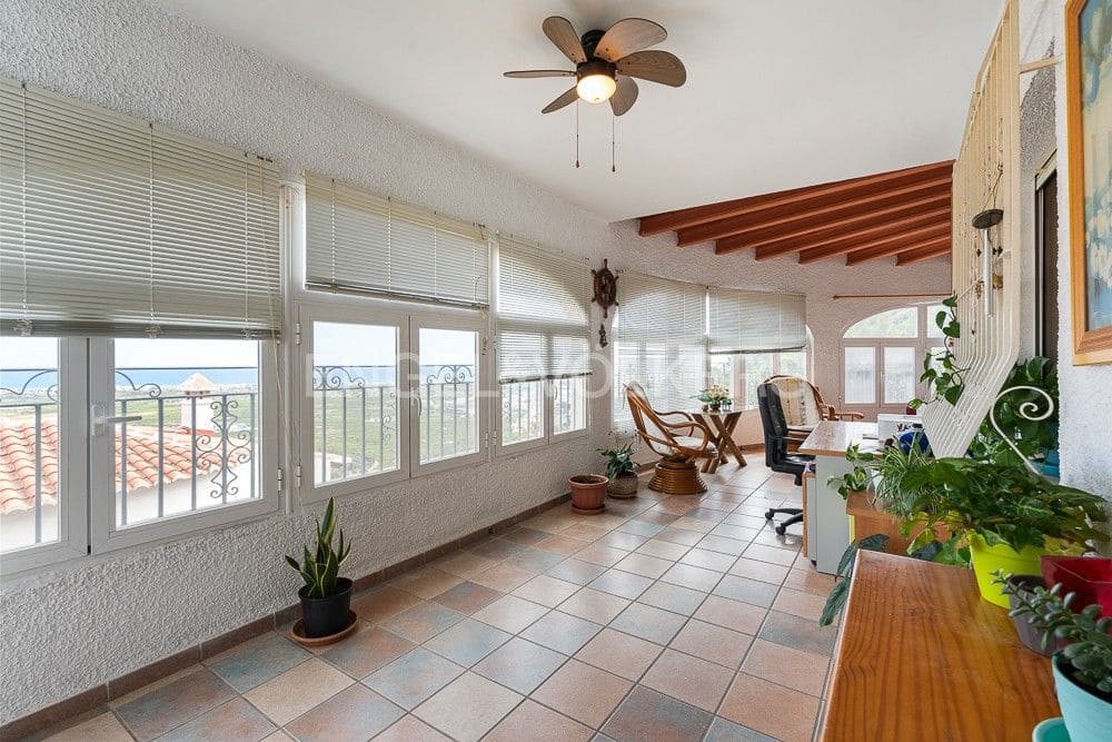 3 chambre Villa/Maison à vendre à La Font d'En Carros avec garage - 340 000 € (Ref: 8292739)