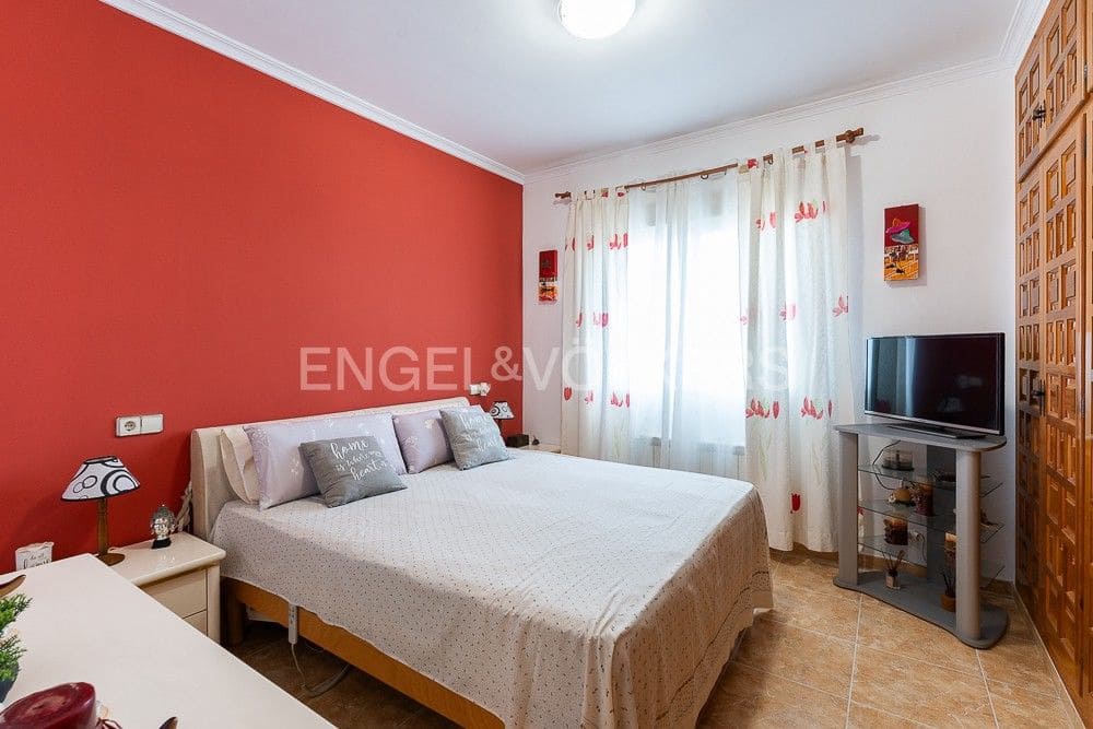 3 chambre Villa/Maison à vendre à La Font d'En Carros avec garage - 340 000 € (Ref: 8292739)