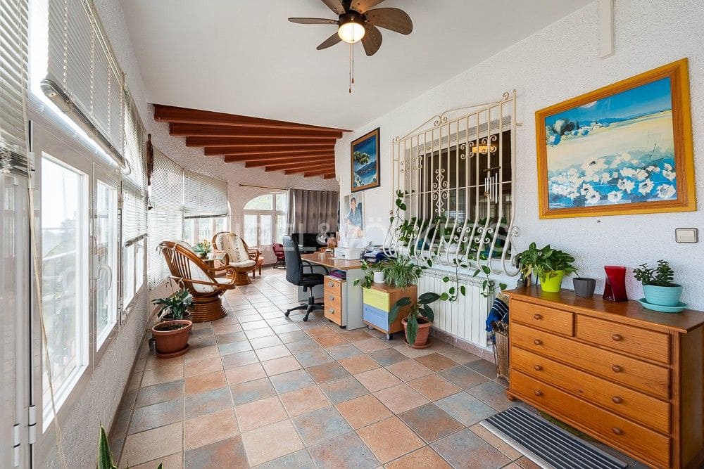 3 chambre Villa/Maison à vendre à La Font d'En Carros avec garage - 340 000 € (Ref: 8292739)
