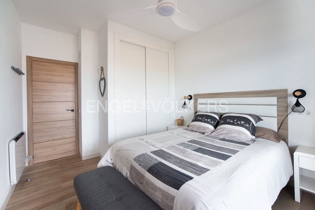 2 bedroom Beach Apartment for sale in Peniscola with garage - € 259,000 (Ref: 8292754)
