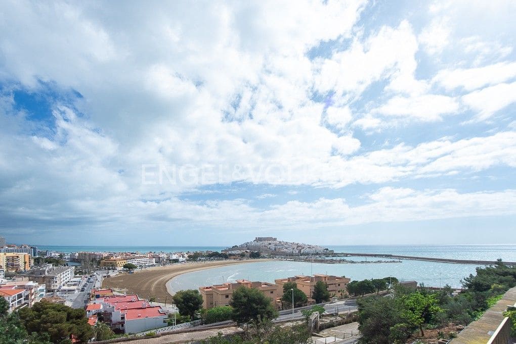 2 bedroom Beach Apartment for sale in Peniscola with garage - € 259,000 (Ref: 8292754)