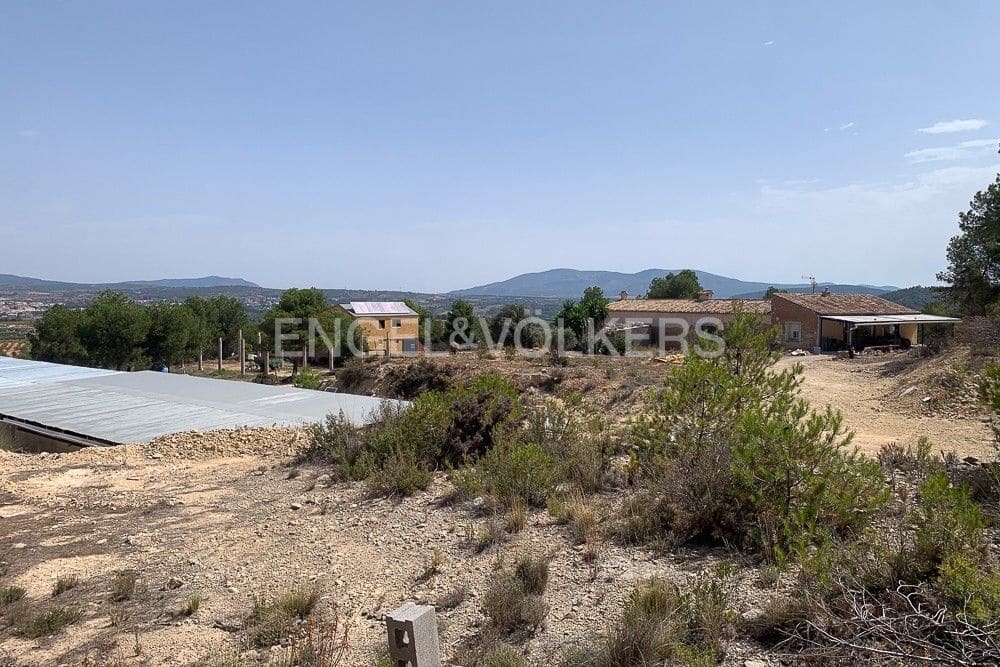 Building Plot for sale in Requena - € 1,250,000 (Ref: 9079867)