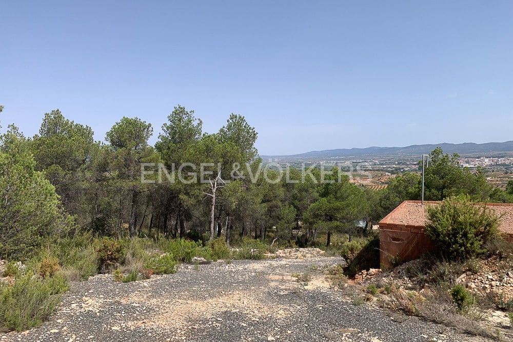 Building Plot for sale in Requena - € 1,250,000 (Ref: 9079867)