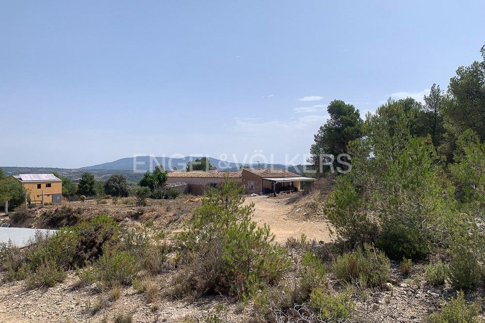 Building Plot for sale in Requena - € 1,250,000 (Ref: 9079867)