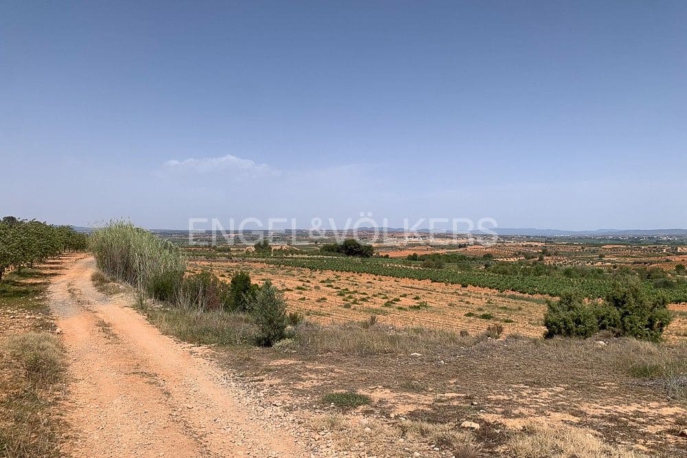 Building Plot for sale in Requena - € 1,250,000 (Ref: 9079867)