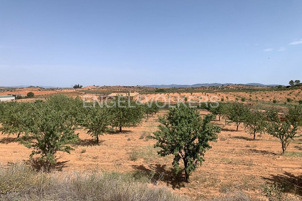 Building Plot for sale in Requena - € 1,250,000 (Ref: 9079867)