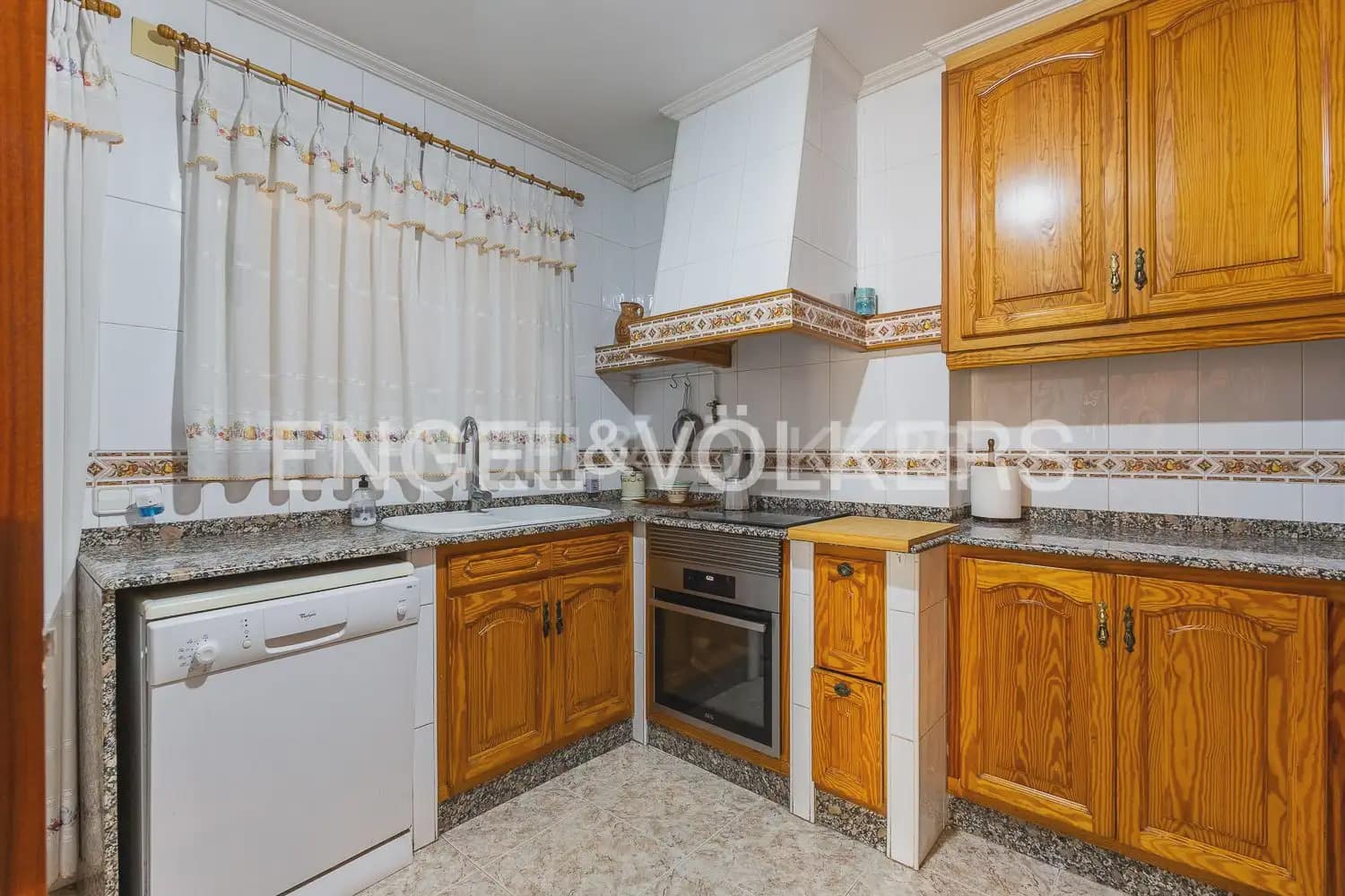 6 soveværelse Lejlighed til salg i Valencia by med garage - € 900.000 (Ref: 9079890)