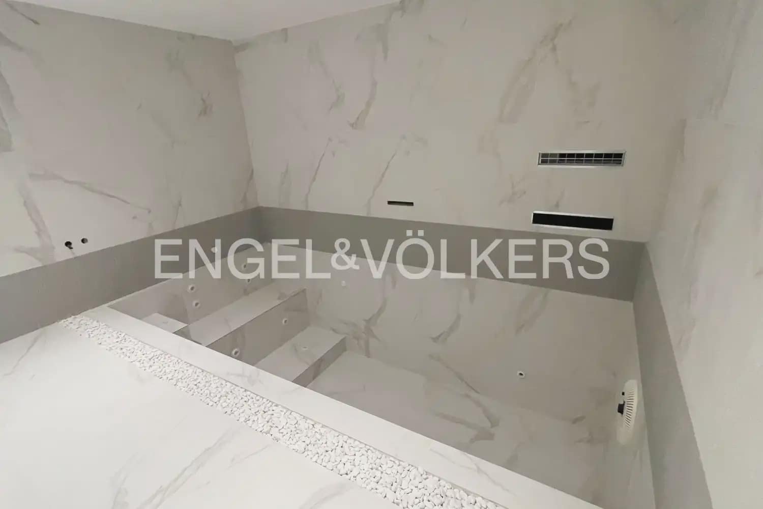 4 slaapkamer Villa te koop in Pedreguer met zwembad - € 1.750.000 (Ref: 9079933)