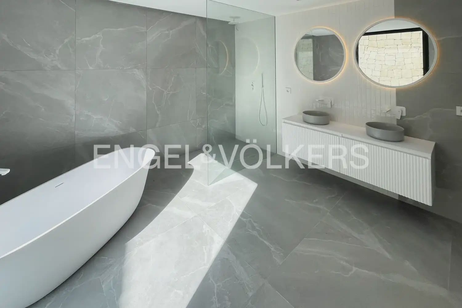 4 slaapkamer Villa te koop in Pedreguer met zwembad - € 1.750.000 (Ref: 9079933)