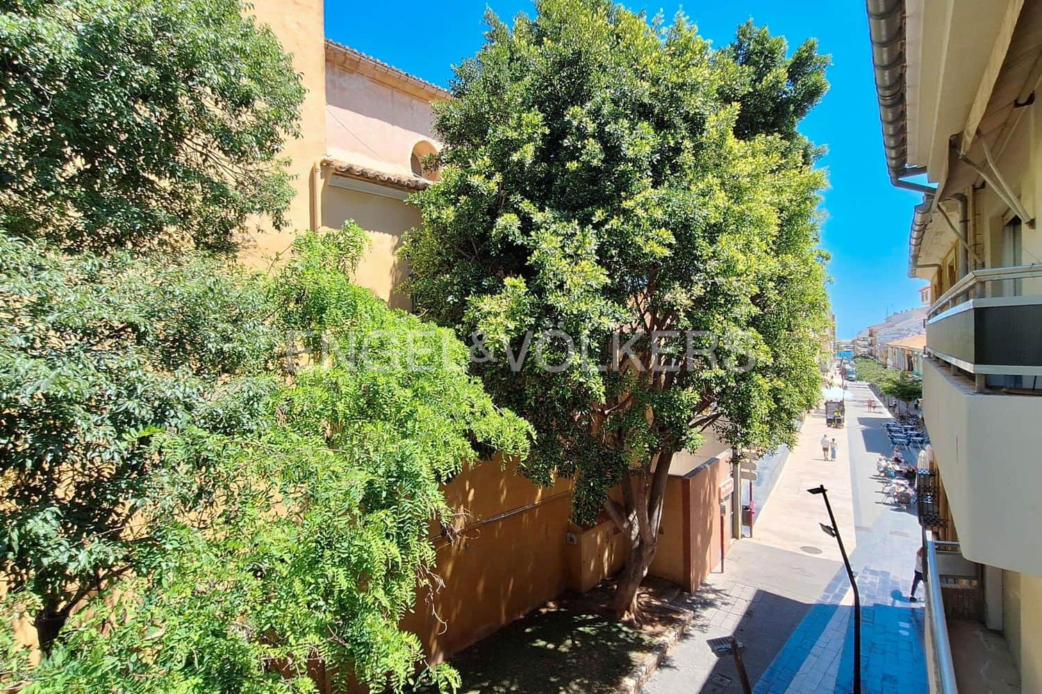 Casa de 4 habitaciones en Dénia en venta - 456.000 € (Ref: 9079941)