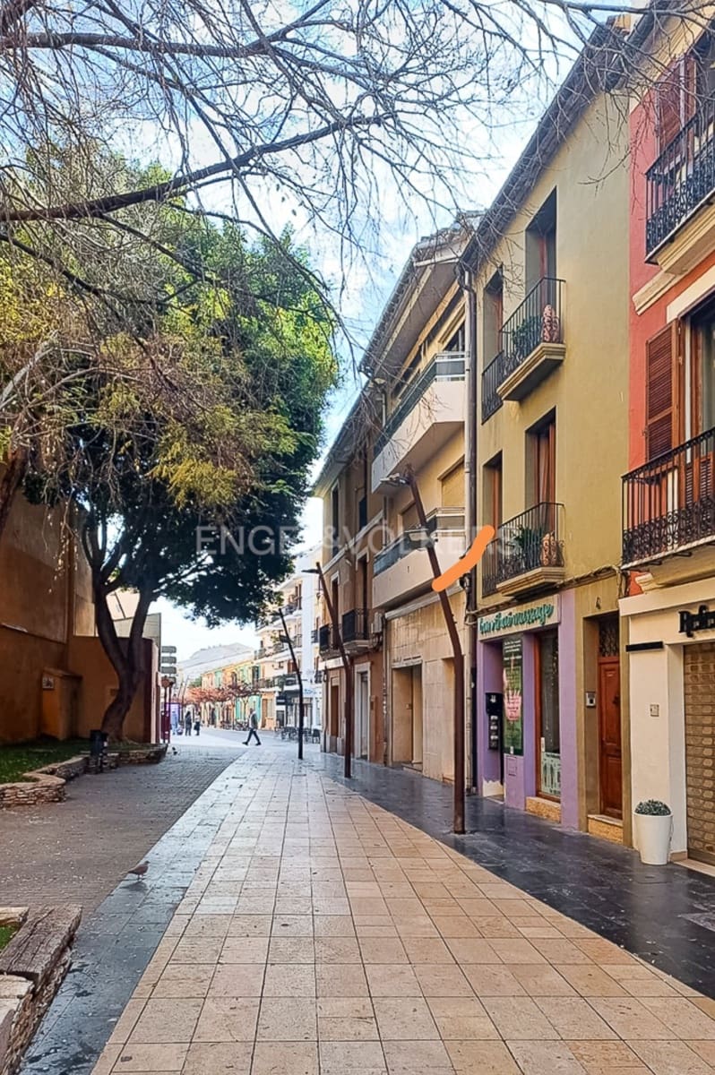 Casa de 4 habitaciones en Dénia en venta - 456.000 € (Ref: 9079941)