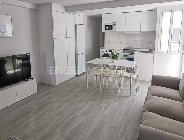 5 soveværelse Lejlighed til leje i Aiora, Valencia by - € 2.500 (Ref: 9079946)