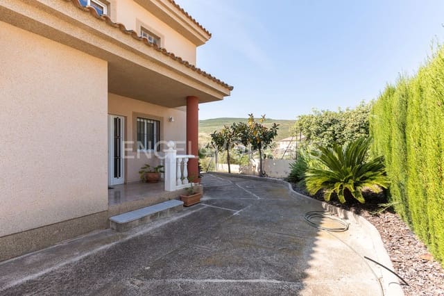 6 soverom Villa til salgs i Turís med svømmebasseng garasje - € 350 000 (Ref: 9079975)
