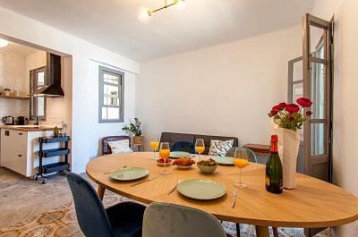 3 soveværelse Lejlighed til leje i Cabanyal-Canyamelar, Valencia by - € 1.150 (Ref: 9079985)