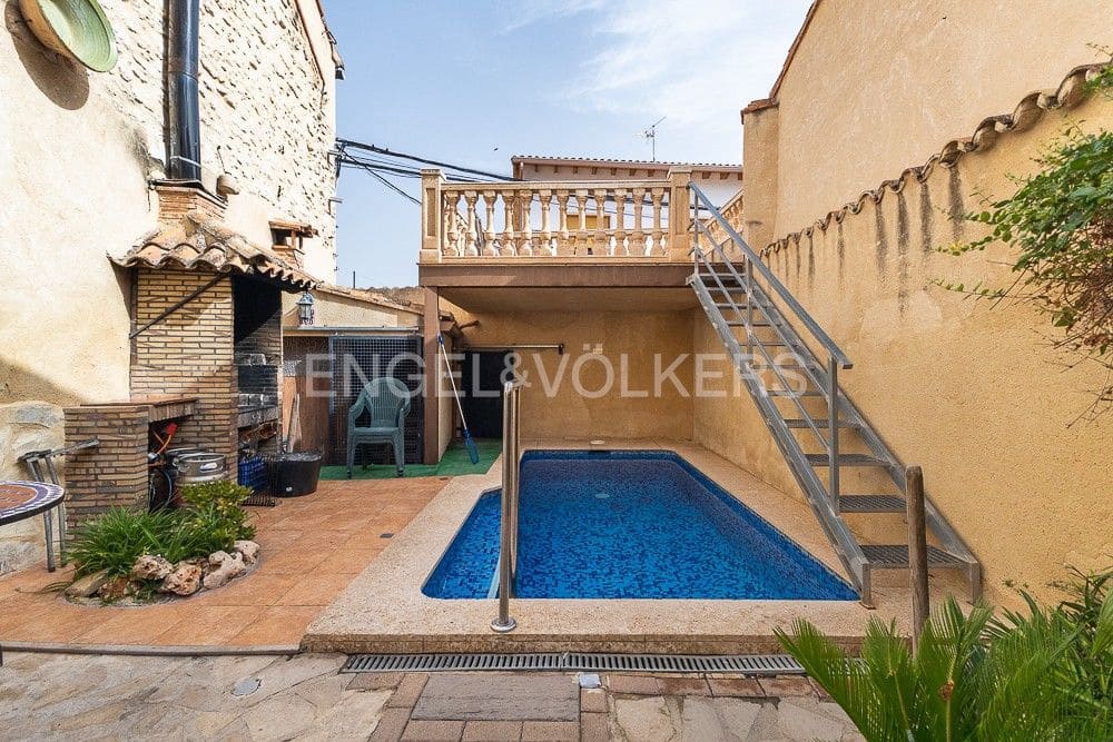 Finca/Casa Rural de 5 habitaciones en Palomar en venta con piscina - 199.000 € (Ref: 9079998)