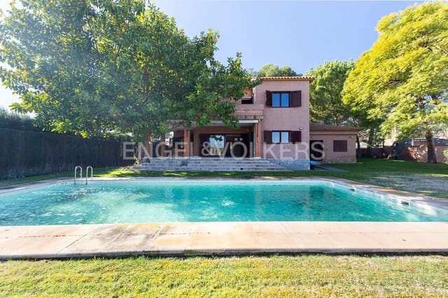 6 soveværelse Villa til salg i La Pobla de Vallbona med swimmingpool garage - € 1.400.000 (Ref: 9080017)