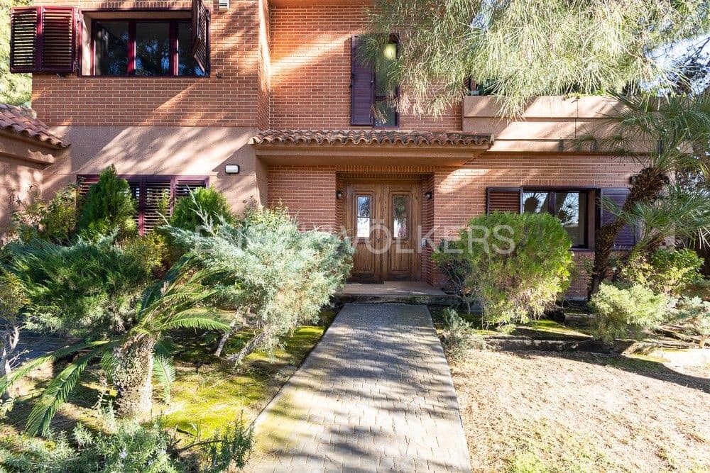 6 bedroom Villa for sale in La Pobla de Vallbona with pool garage - € 990,000 (Ref: 9080017)