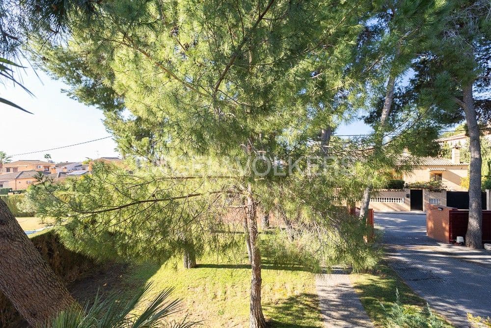 6 bedroom Villa for sale in La Pobla de Vallbona with pool garage - € 990,000 (Ref: 9080017)