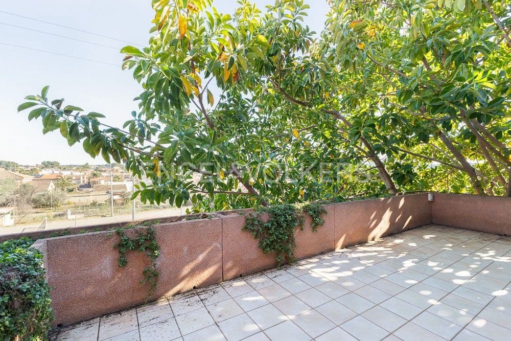 6 bedroom Villa for sale in La Pobla de Vallbona with pool garage - € 990,000 (Ref: 9080017)