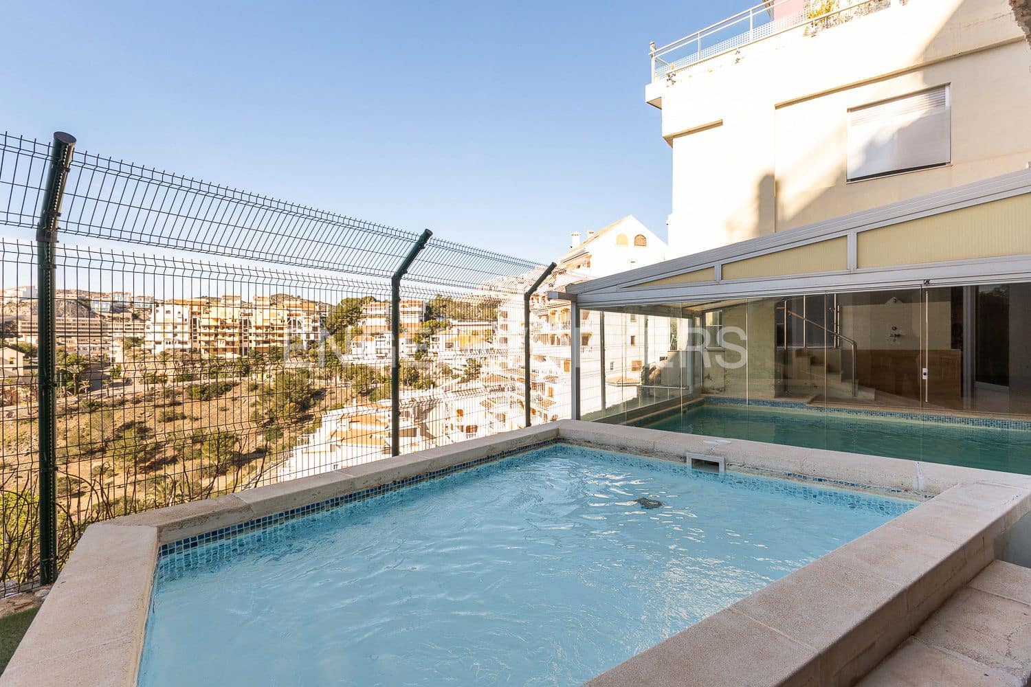 4 soveværelse Villa til salg i Cullera med swimmingpool - € 750.000 (Ref: 9080018)