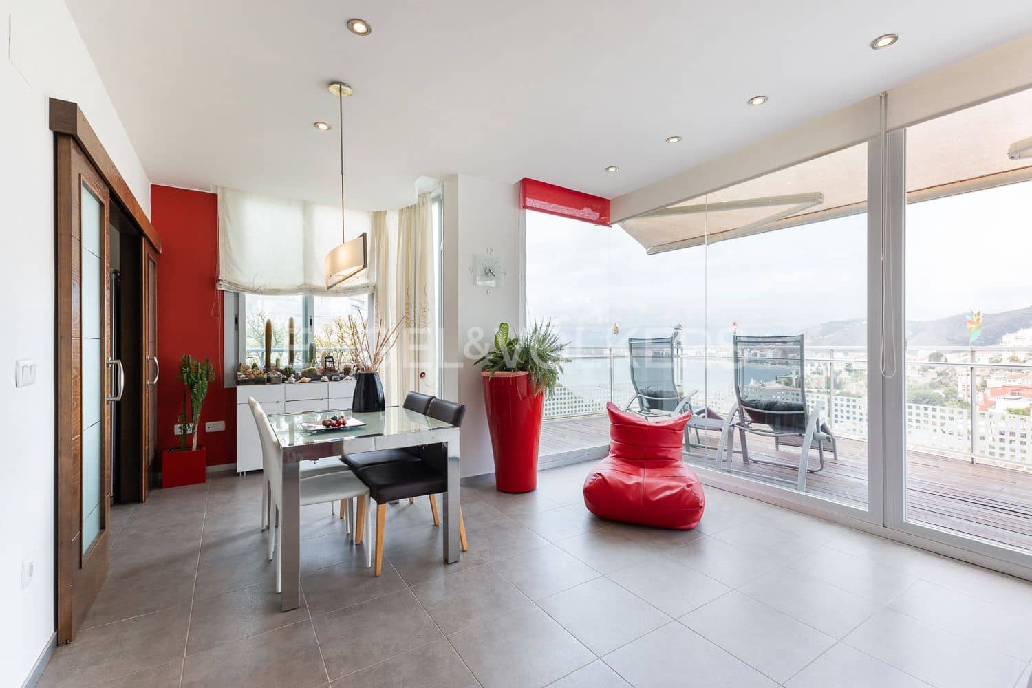 4 soveværelse Villa til salg i Cullera med swimmingpool - € 750.000 (Ref: 9080018)