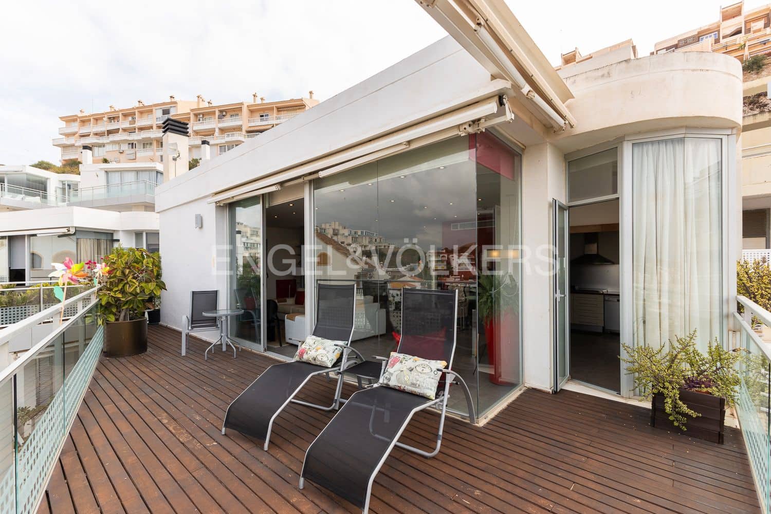 4 soveværelse Villa til salg i Cullera med swimmingpool - € 750.000 (Ref: 9080018)