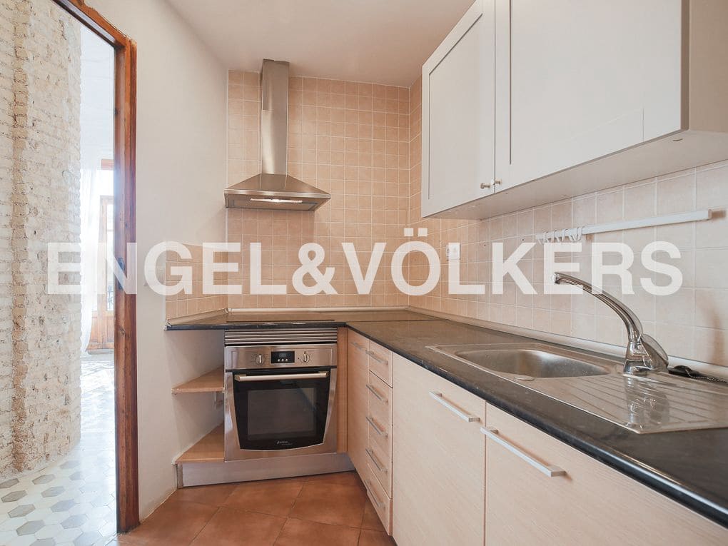 4 quarto Apartamento para arrendar em Valencia cidade - 2 200 € (Ref: 9080044)