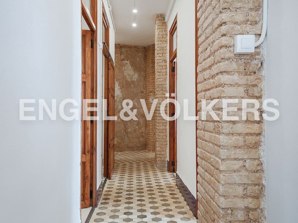 4 quarto Apartamento para arrendar em Valencia cidade - 2 200 € (Ref: 9080044)