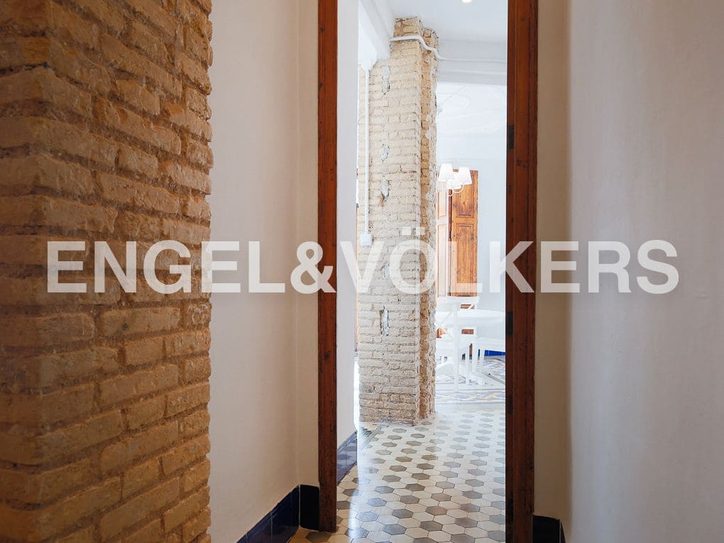 4 quarto Apartamento para arrendar em Valencia cidade - 2 200 € (Ref: 9080044)