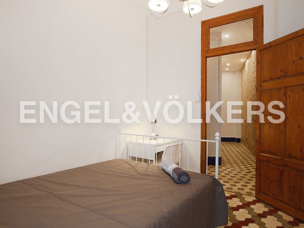 4 quarto Apartamento para arrendar em Valencia cidade - 2 200 € (Ref: 9080044)