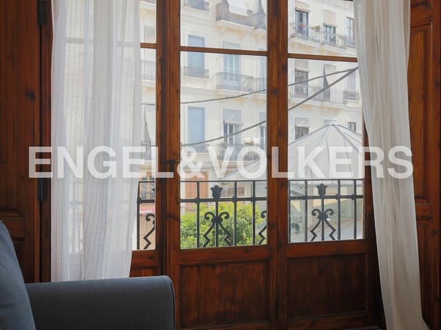 Appartement de 4 chambres à louer à El Carme, Valence ville - 2 200 € (Ref: 9080044)