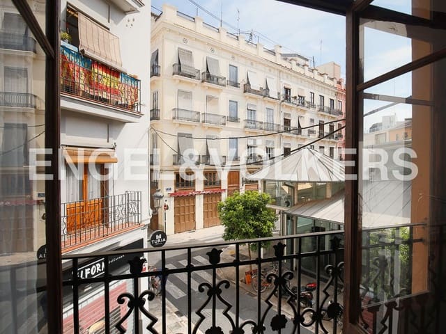 Appartement de 4 chambres à louer à El Carme, Valence ville - 2 200 € (Ref: 9080044)