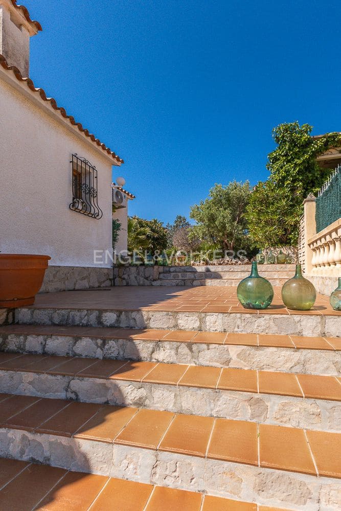 3 sovrum Villa till salu i Denia med pool garage - 690 000 € (Ref: 9080047)