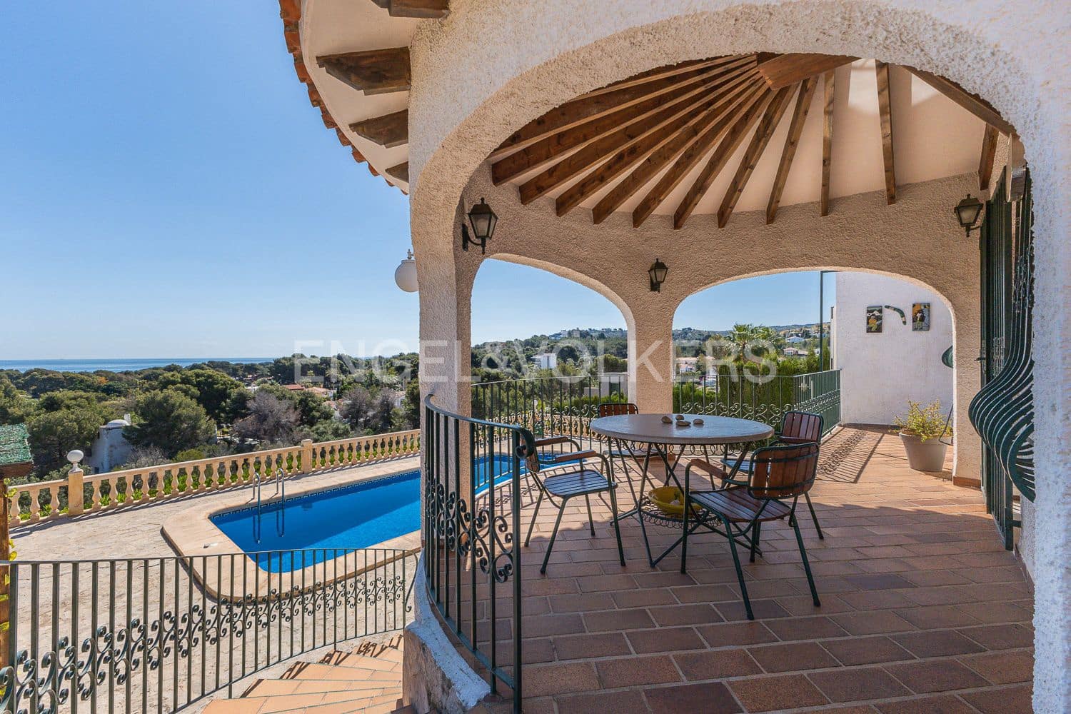 3 sovrum Villa till salu i Denia med pool garage - 690 000 € (Ref: 9080047)