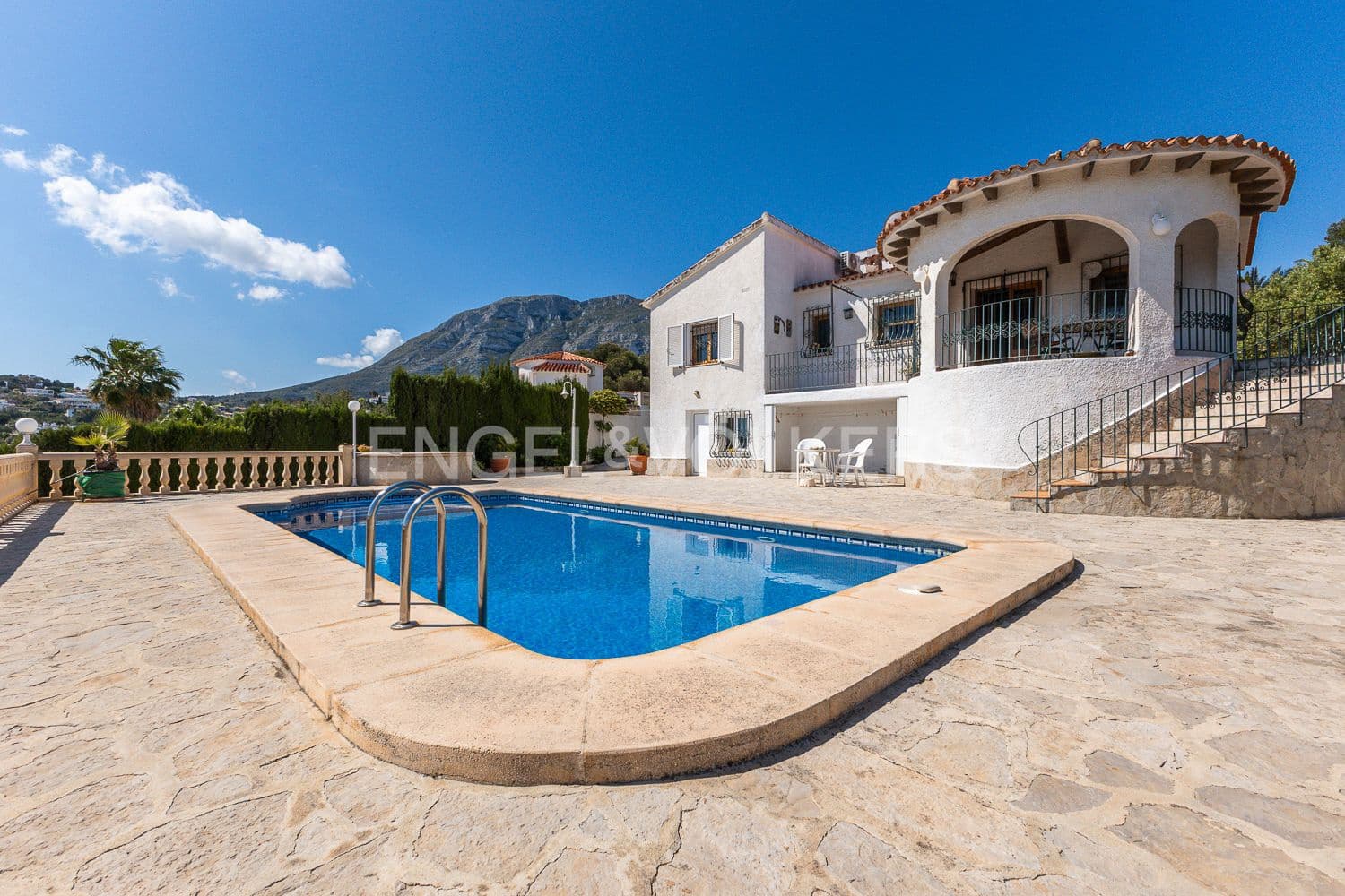 3 sovrum Villa till salu i Denia med pool garage - 690 000 € (Ref: 9080047)