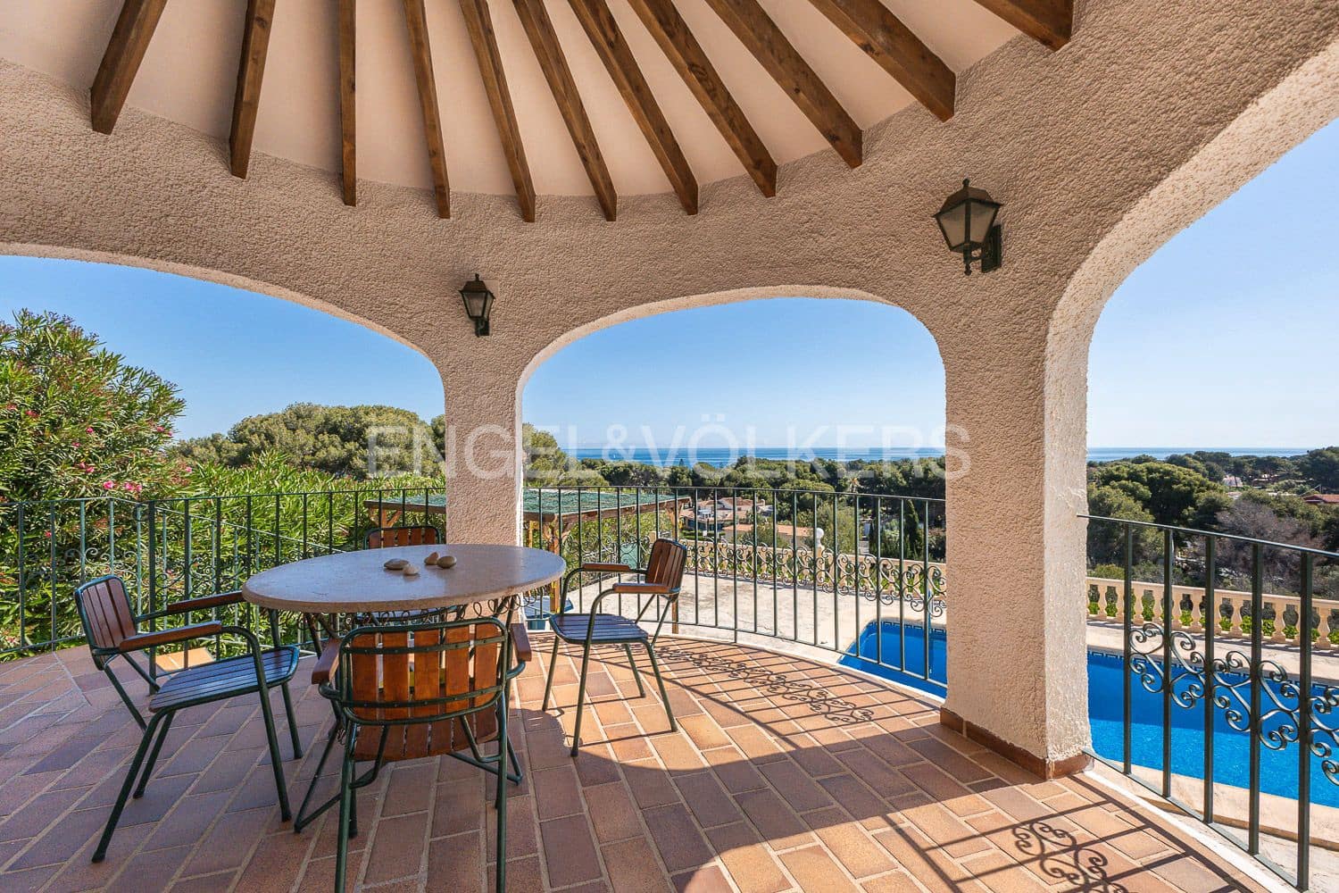 3 sovrum Villa till salu i Denia med pool garage - 690 000 € (Ref: 9080047)